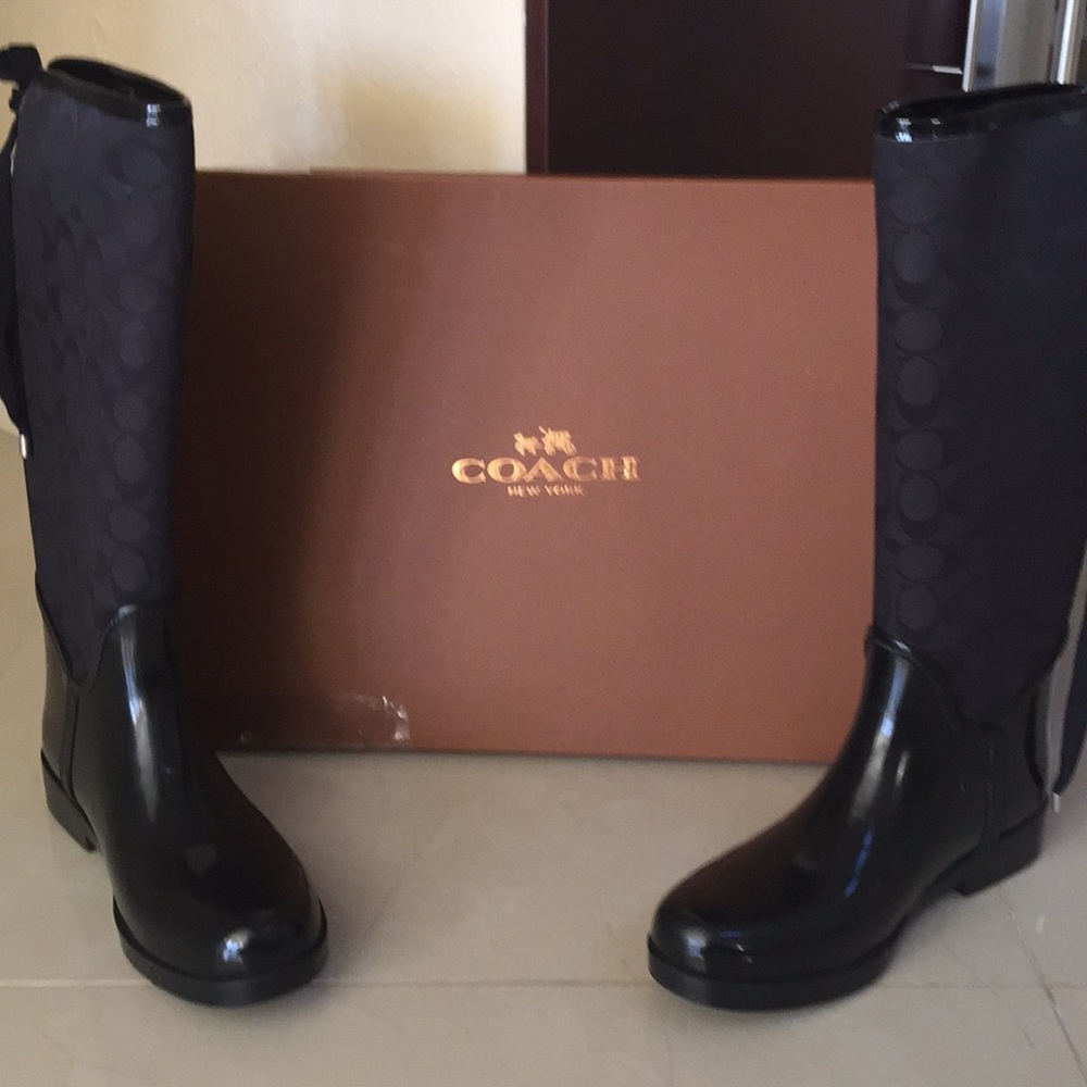 COACH RAIN BOOTS💥SALE👢👢💥☄️NEW REDUCTION🔥